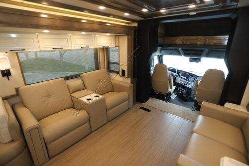 2026 Newmar Summit Aire 4505