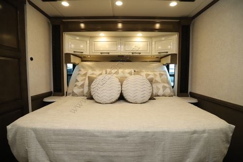 2026 Newmar Summit Aire 4505