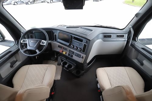 2026 Newmar Summit Aire 4505
