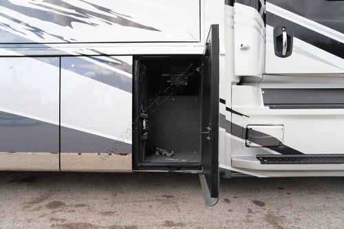 2026 Newmar Summit Aire 4505