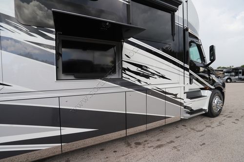2026 Newmar Summit Aire 4505
