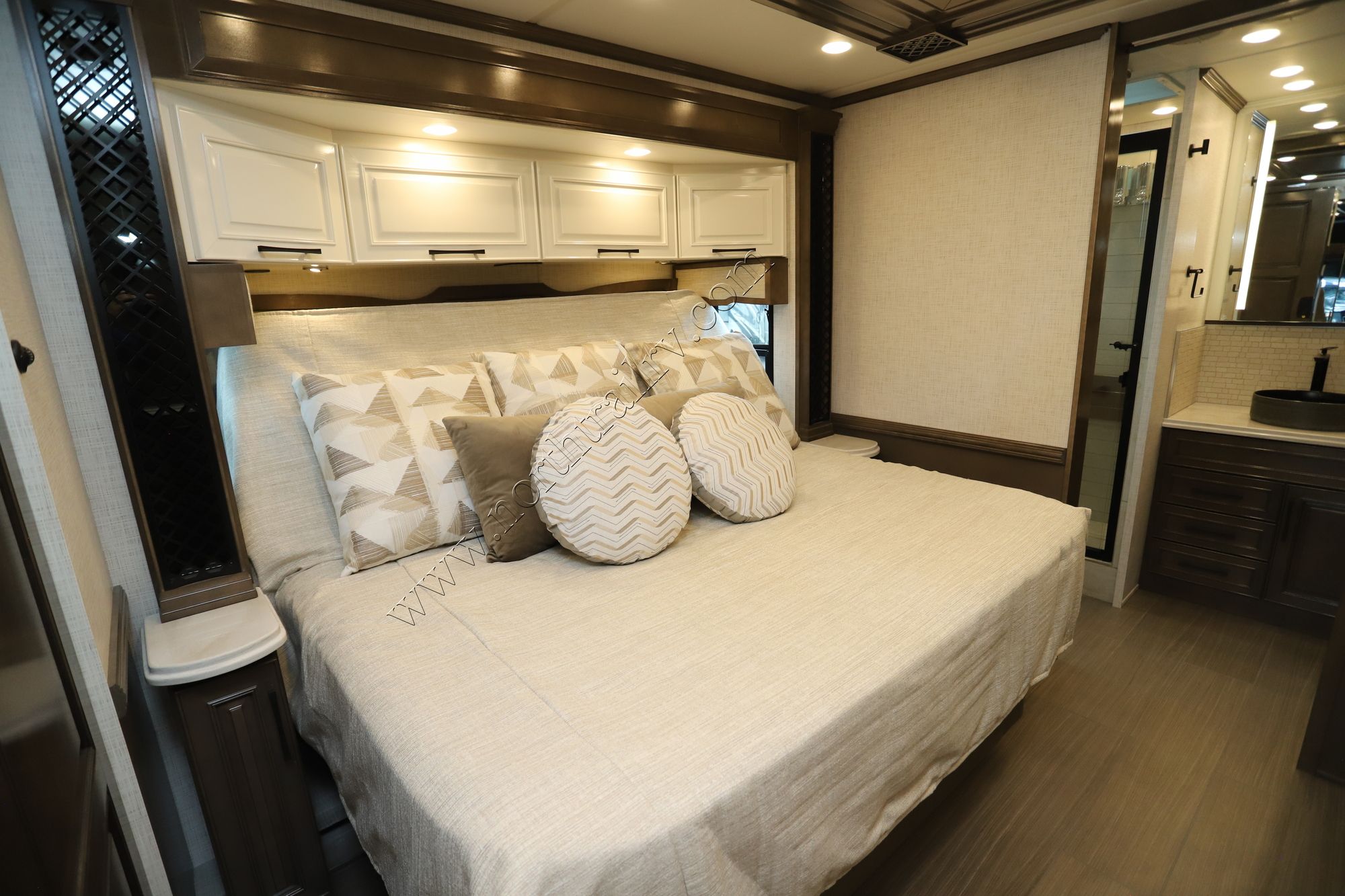 New 2026 Newmar Summit Aire 4505 Super C  For Sale