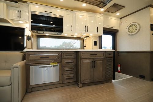 2026 Newmar Summit Aire 4505