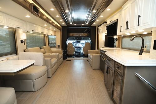 2026 Newmar Summit Aire 4505
