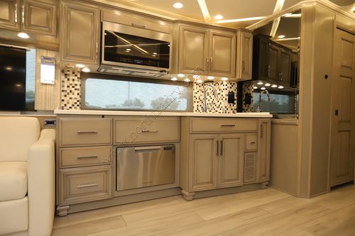 2023 Newmar Mountain Aire 4551