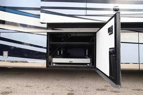 2023 Newmar Mountain Aire 4551