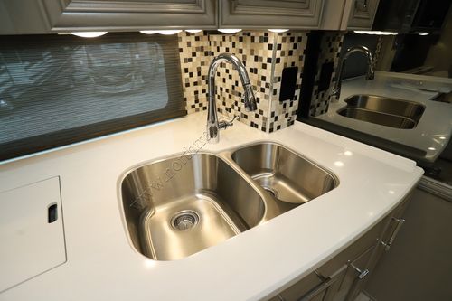 2023 Newmar Mountain Aire 4551