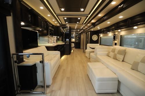 2022 Newmar Supreme Aire 4573 Super C