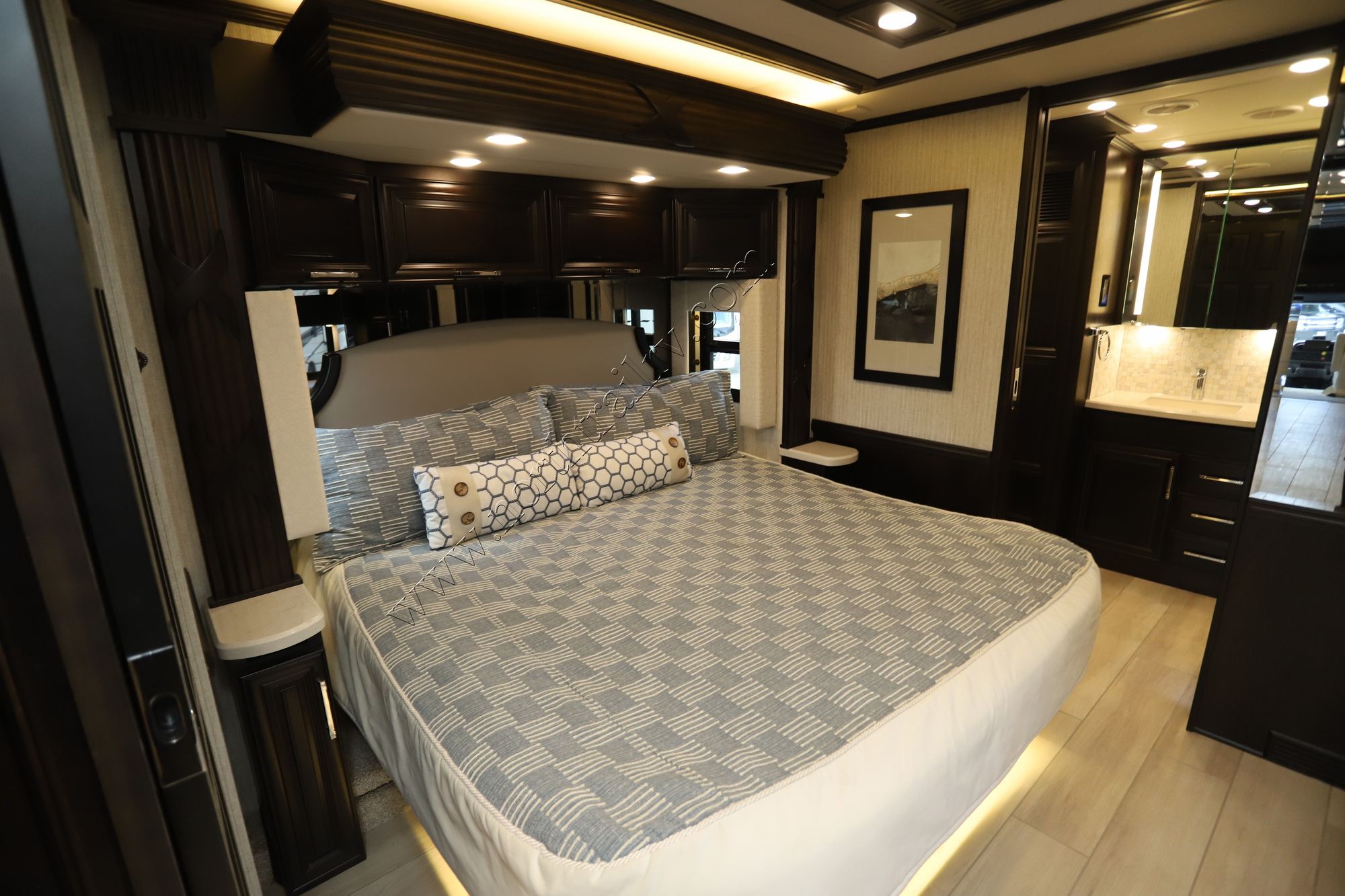 Used 2022 Newmar Supreme Aire 4573 Super C  For Sale