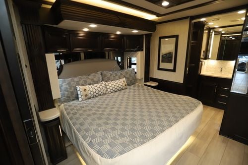 2022 Newmar Supreme Aire 4573 Super C
