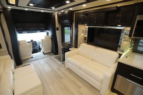 2022 Newmar Supreme Aire 4573 Super C