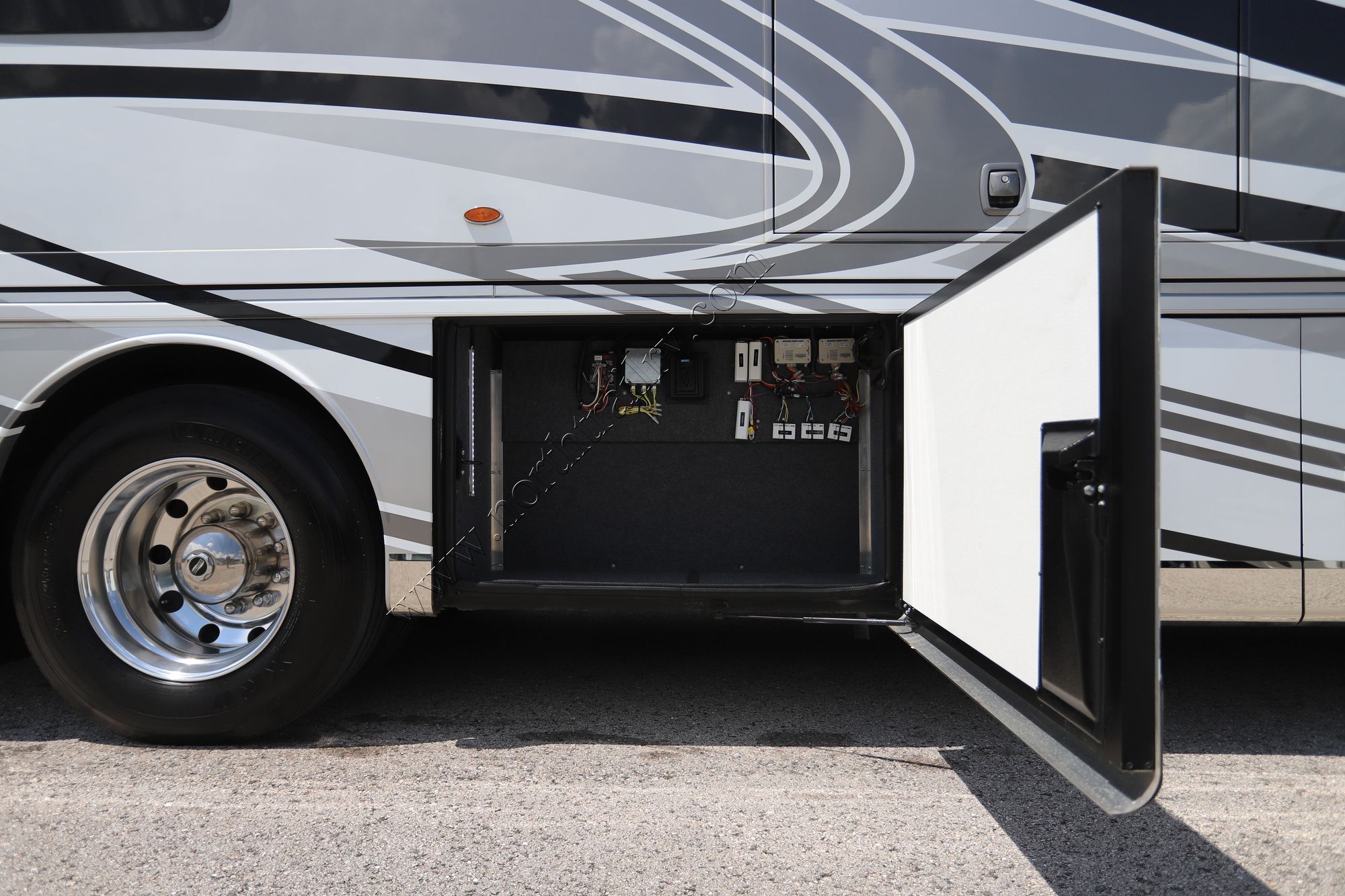 Used 2022 Newmar New Aire 3545 Class A  For Sale