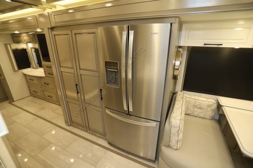 2026 Newmar London Aire 4569