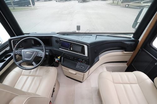 2023 Newmar Ventana 4369