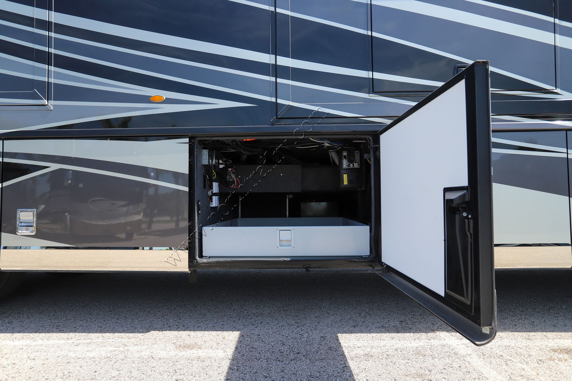 Used 2023 Newmar Dutch Star 4081 Class A  For Sale