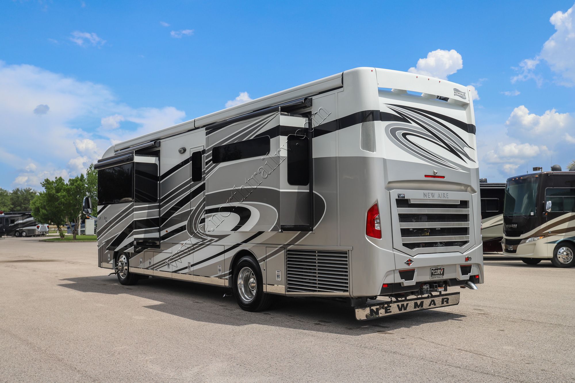 Used 2022 Newmar New Aire 3545 Class A  For Sale