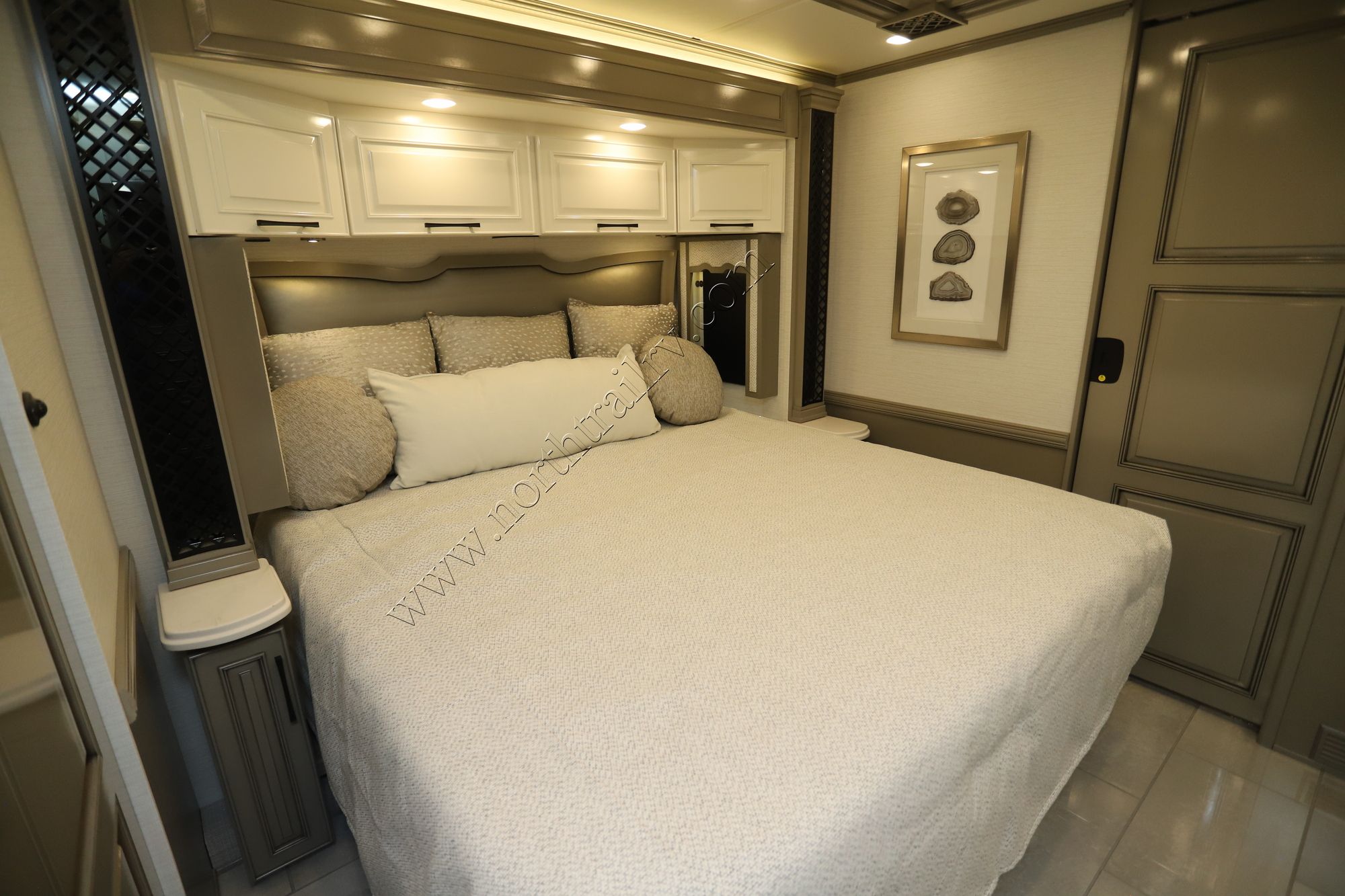 New 2026 Newmar London Aire 4569 Class A  For Sale