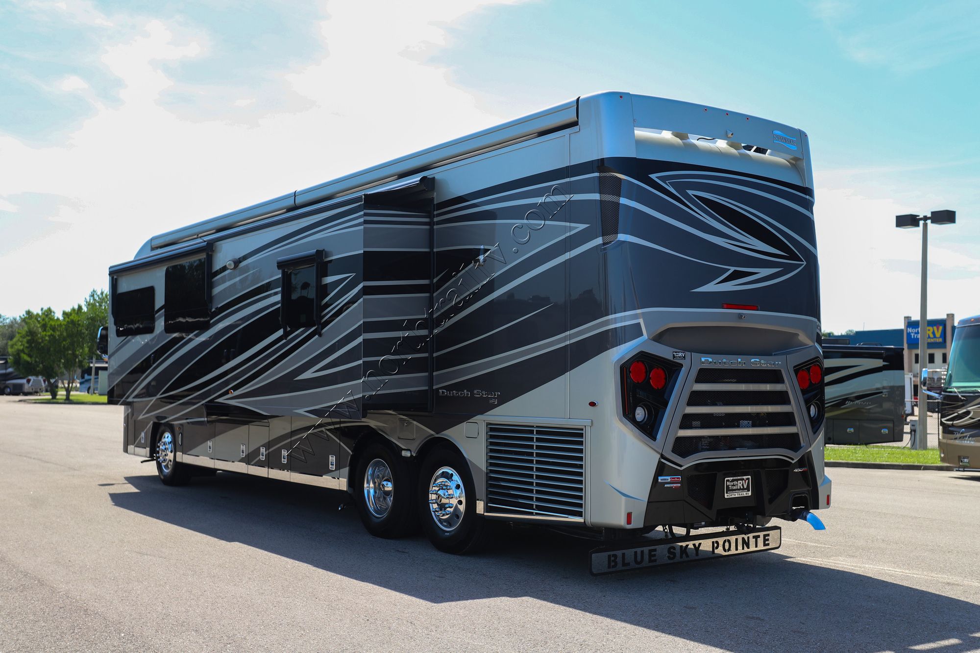 Used 2023 Newmar Dutch Star 4081 Class A  For Sale