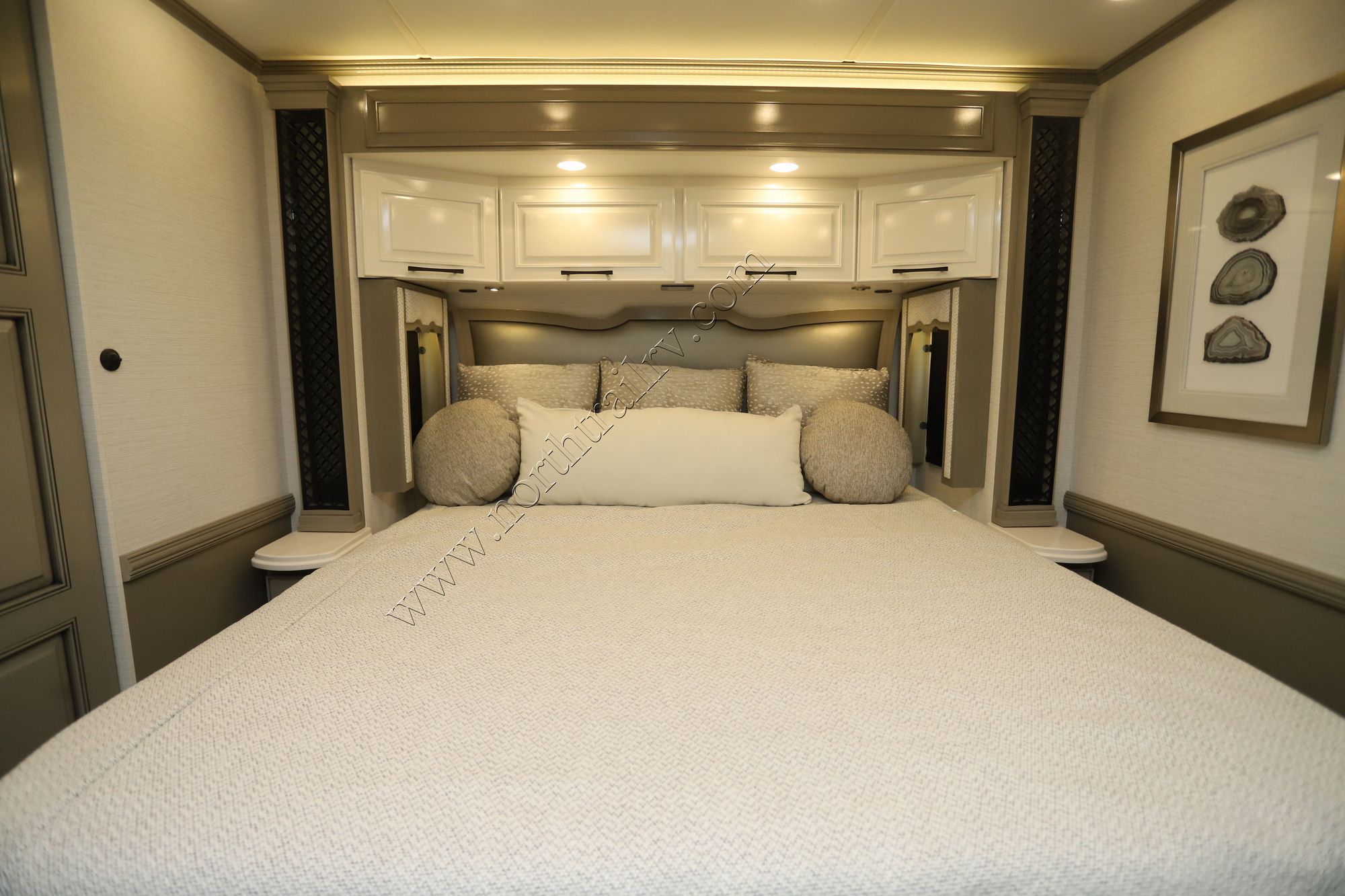 New 2026 Newmar London Aire 4569 Class A  For Sale