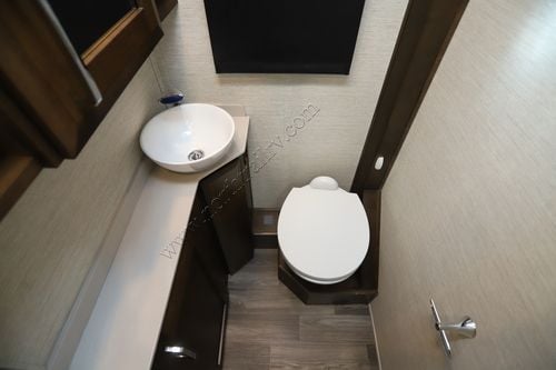 2021 Tiffin Motor Homes Wayfarer 25TW
