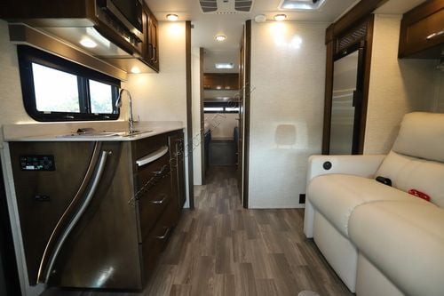 2021 Tiffin Motor Homes Wayfarer 25TW