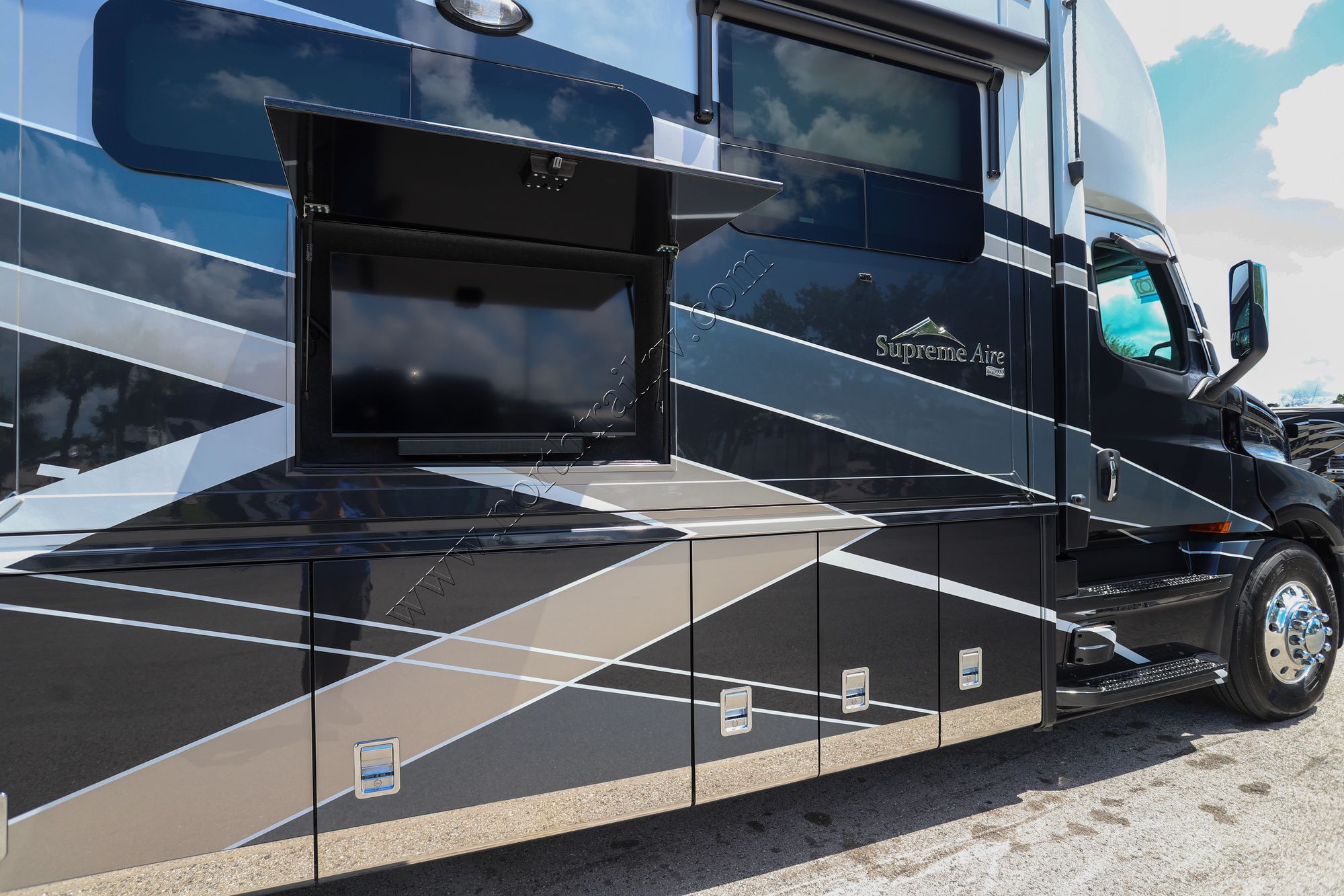 New 2026 Newmar Supreme Aire Xt 4505 Super C  For Sale