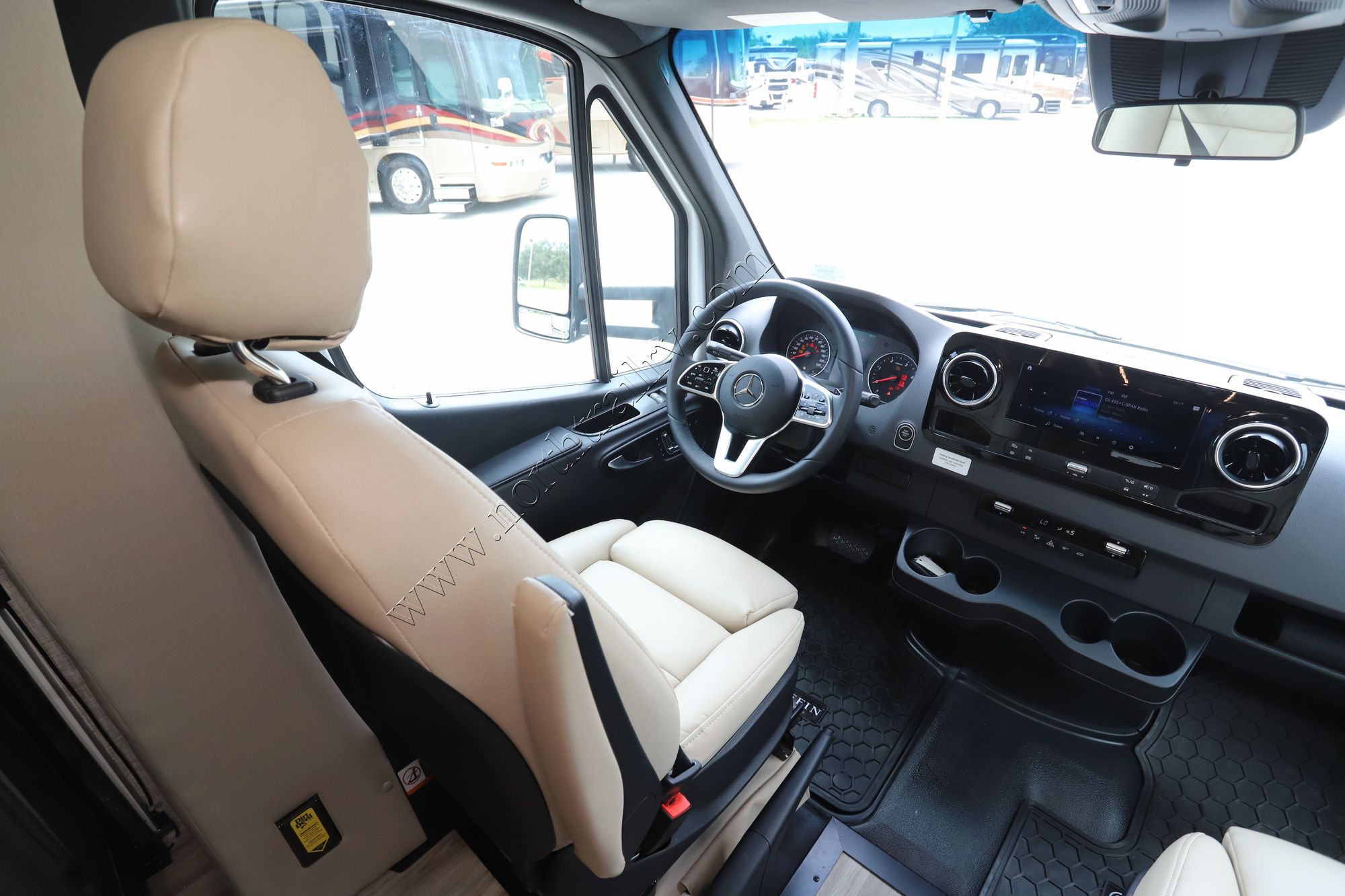 New 2026 Tiffin Motor Homes Wayfarer 25XRW Class C  For Sale