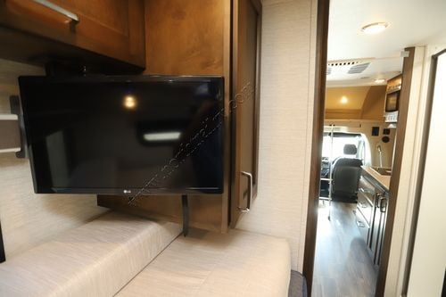 2021 Tiffin Motor Homes Wayfarer 25TW