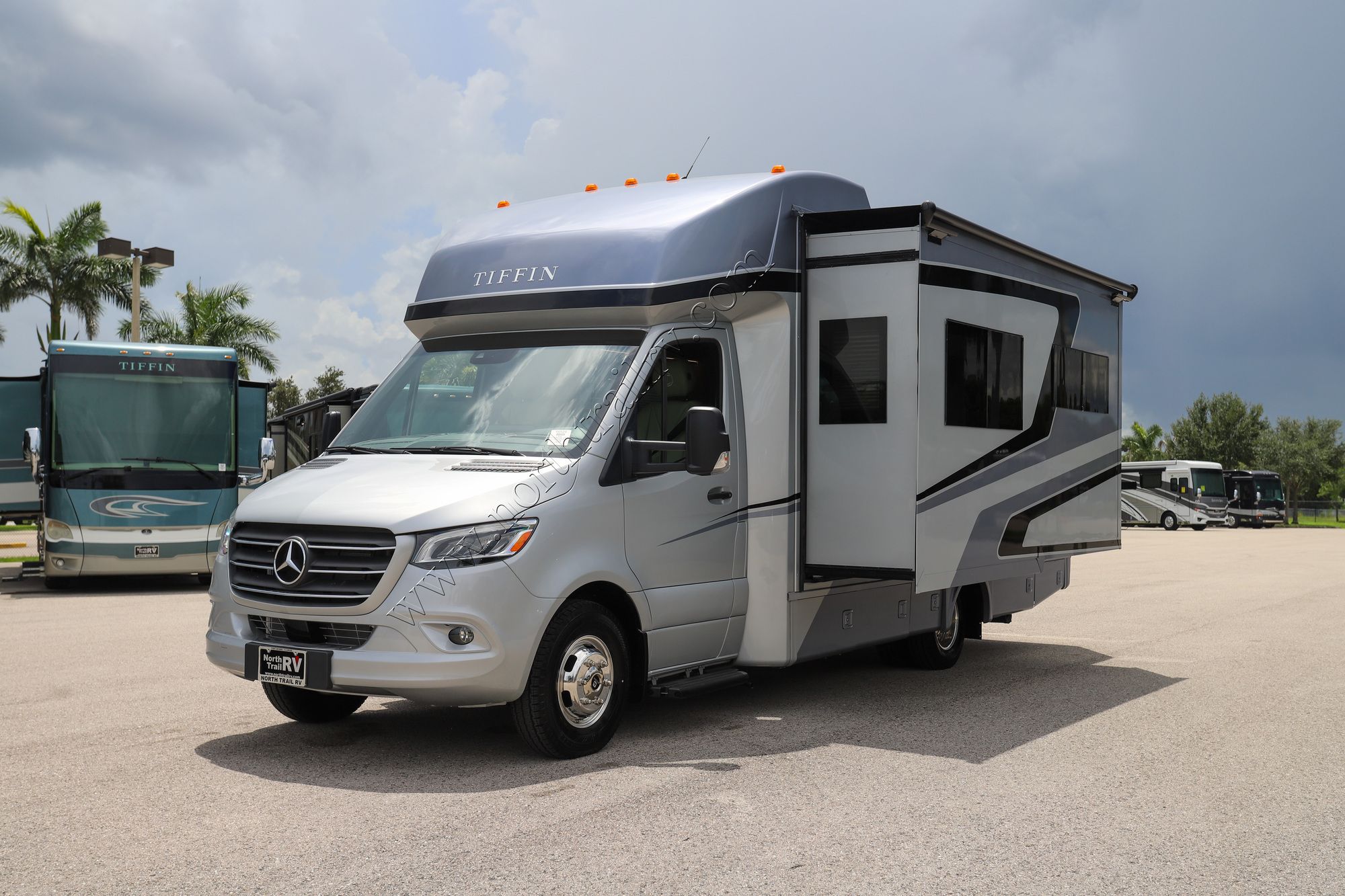 New 2026 Tiffin Motor Homes Wayfarer 25XRW Class C  For Sale