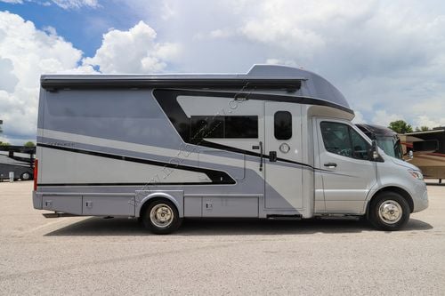 2026 Tiffin Motor Homes Wayfarer 25XRW