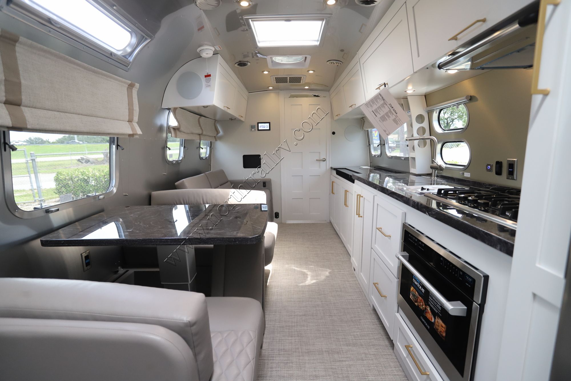 New 2026 Airstream Classic 33FB Travel Trailer  For Sale