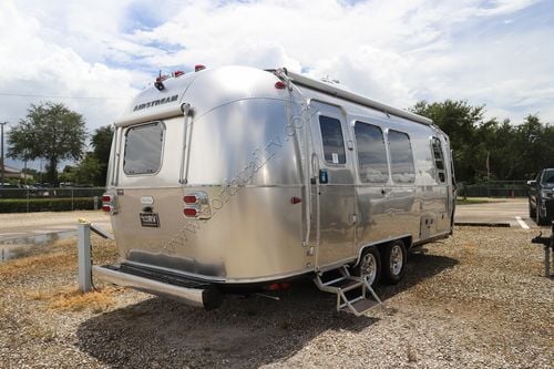 2025 Airstream Flying Cloud 23FB