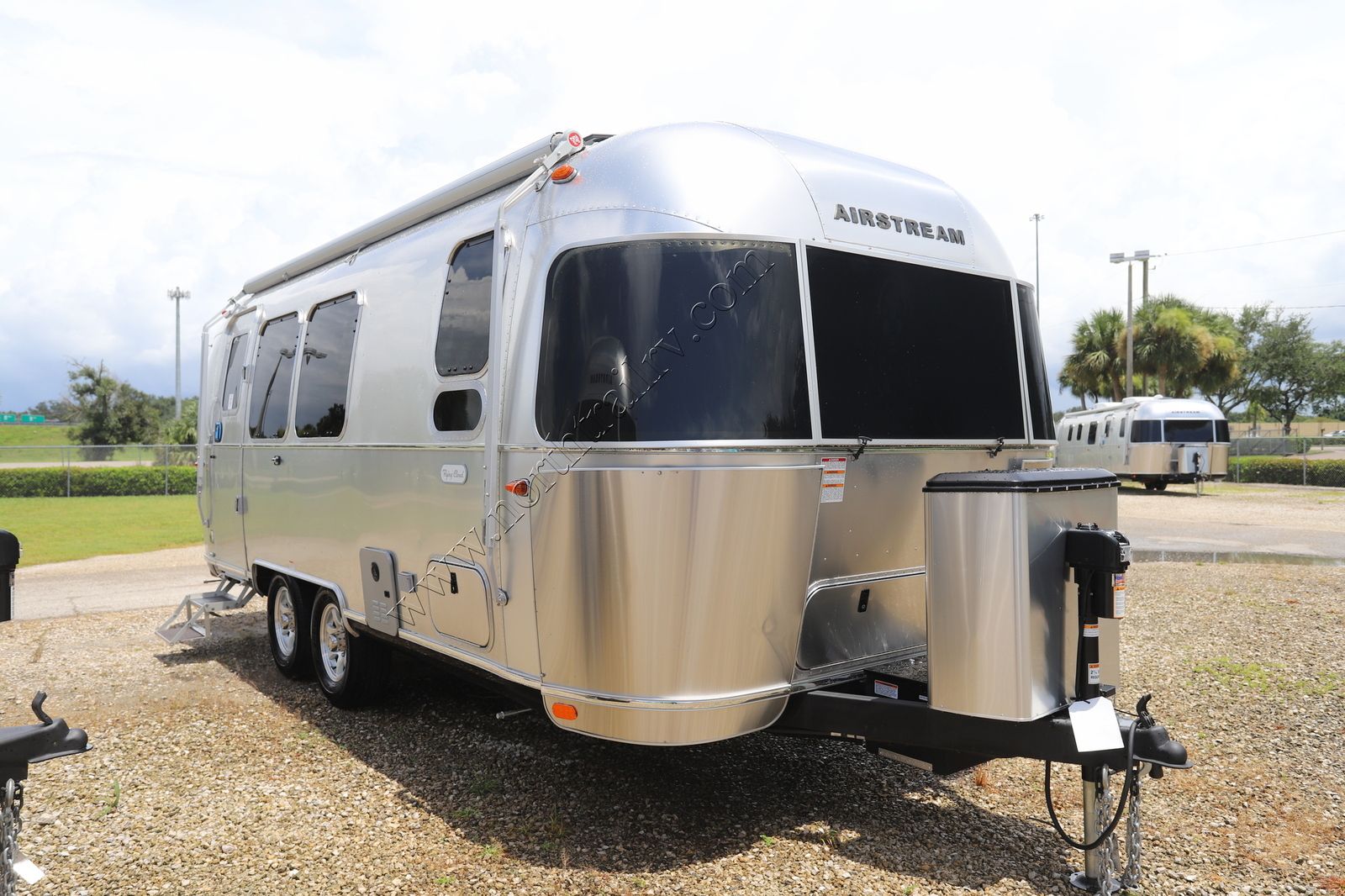 2025 Airstream Flying Cloud 23FB 16468