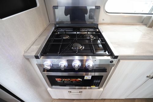 2026 Airstream International 28RB