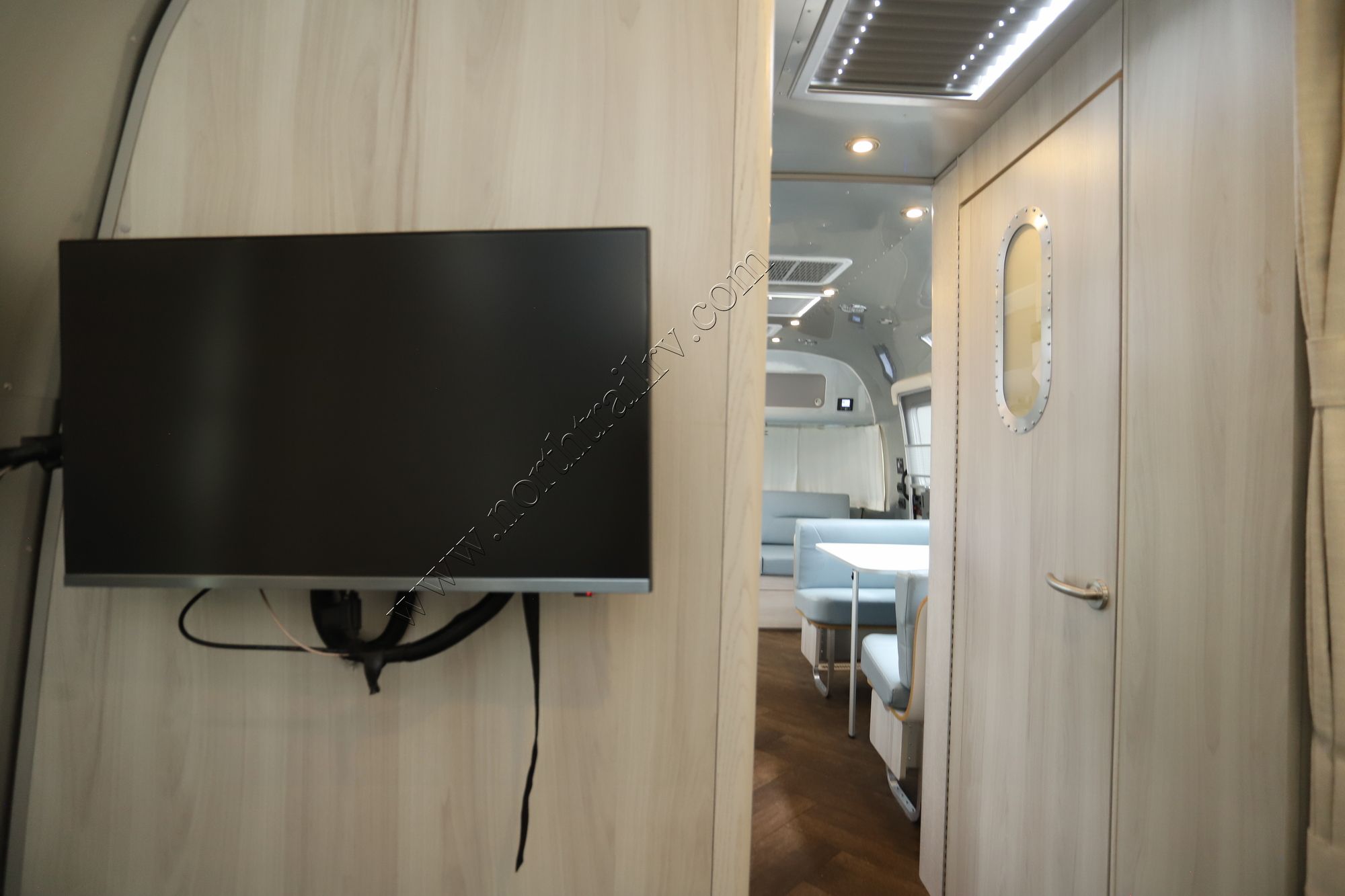 New 2026 Airstream International 28RB Travel Trailer  For Sale