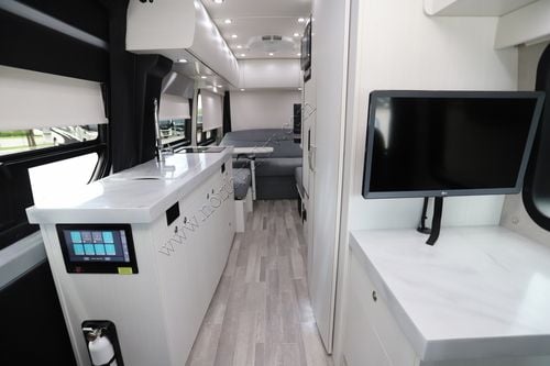 2023 Pleasure-Way Plateau FL