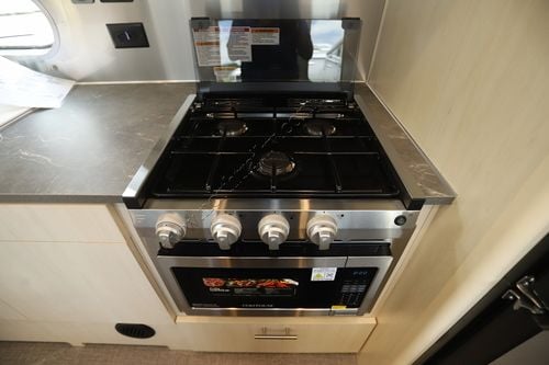2025 Airstream Flying Cloud 23FB