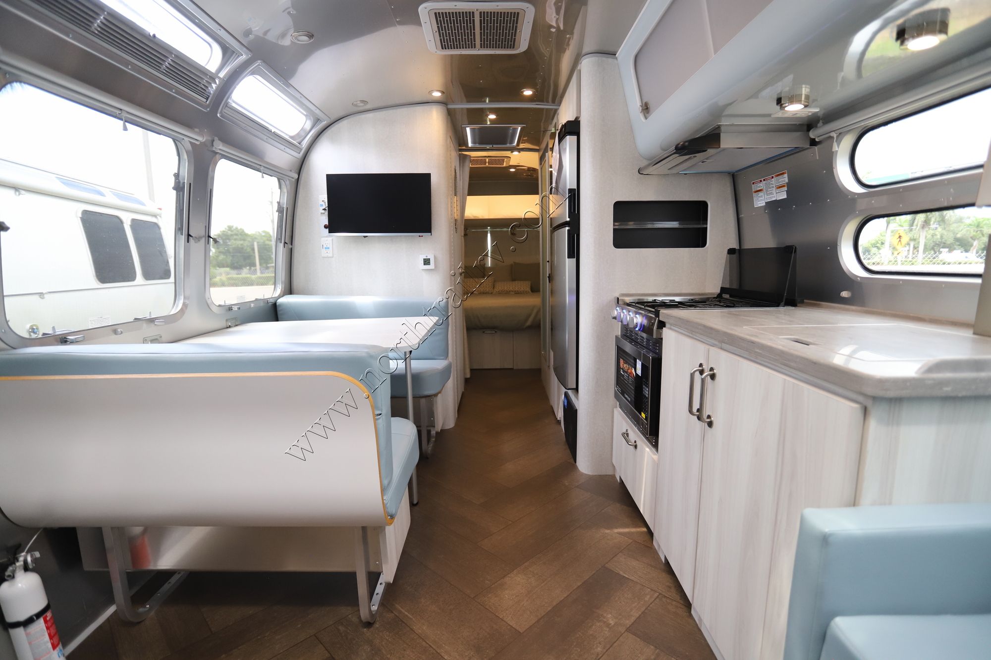 New 2026 Airstream International 28RB Travel Trailer  For Sale