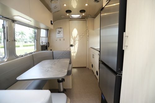 2025 Airstream Flying Cloud 23FB