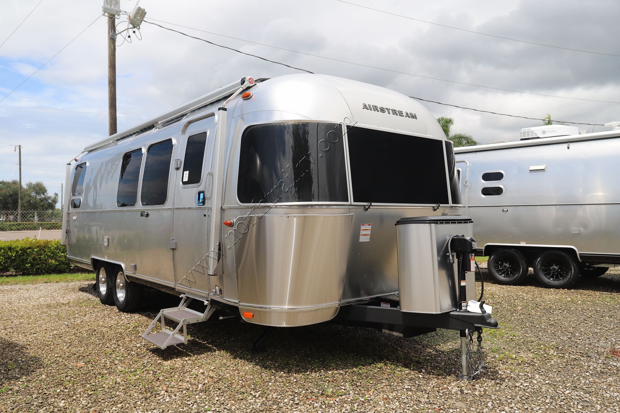 New 2026 Airstream International 28RB Travel Trailer  For Sale