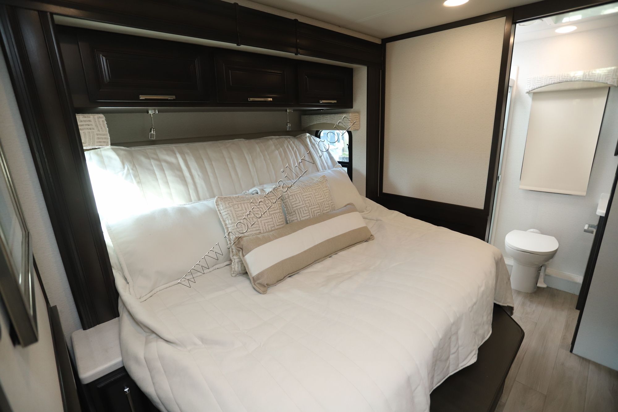 New 2026 Jayco Seneca Prestige 37K Super C  For Sale