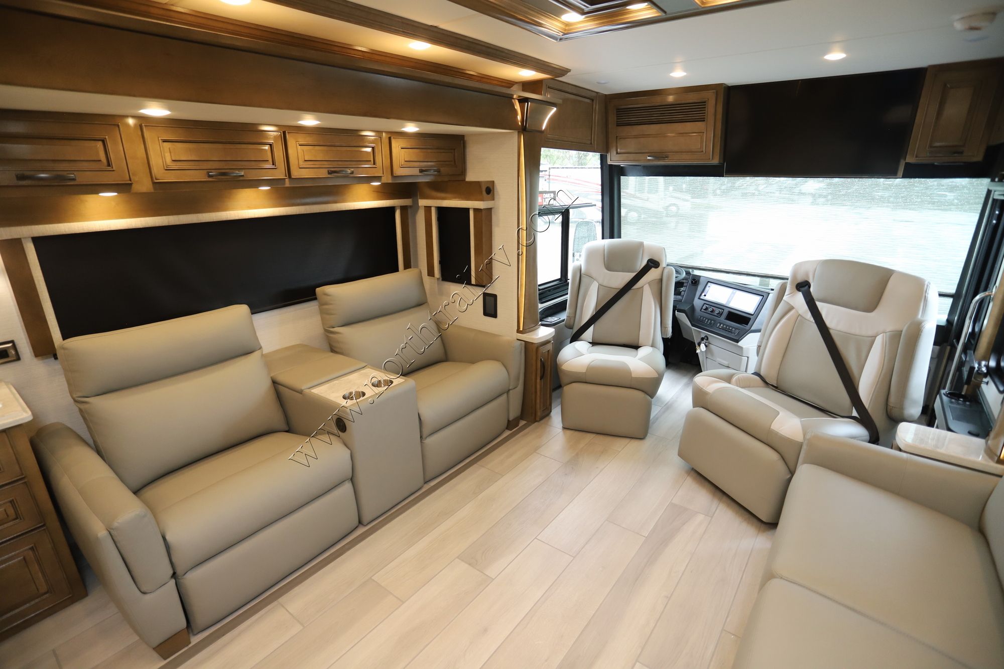 New 2026 Newmar Dutch Star 4081 Class A  For Sale
