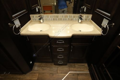 2017 Newmar Mountain Aire 4519