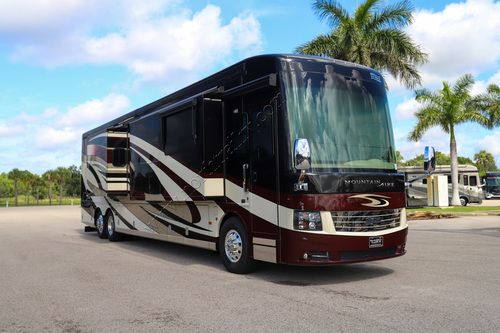 2017 Newmar Mountain Aire 4519