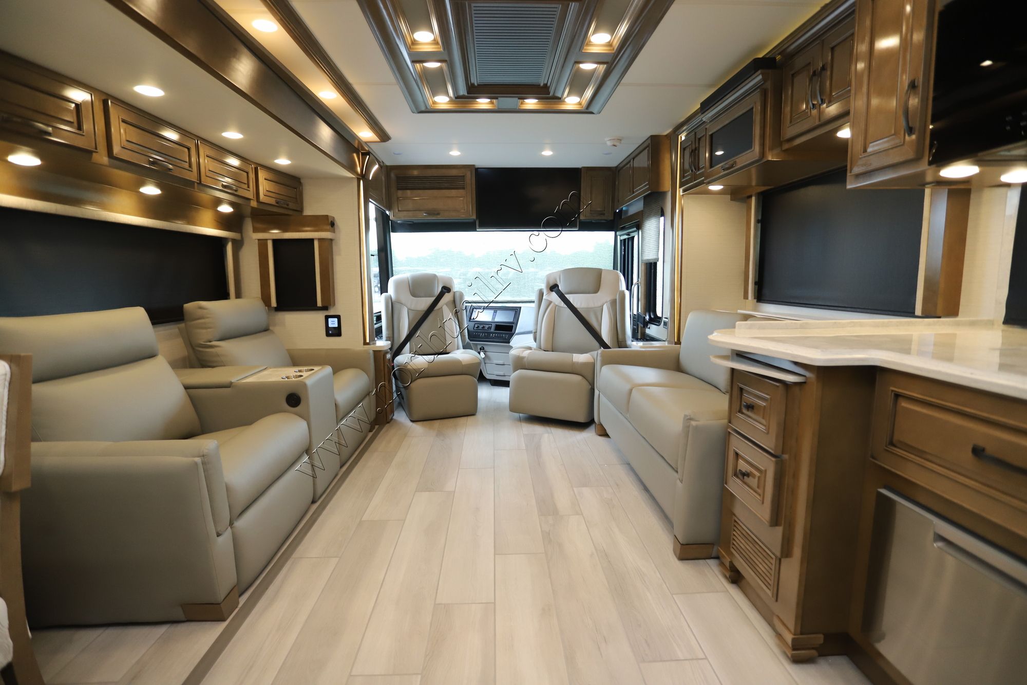 New 2026 Newmar Dutch Star 4081 Class A  For Sale