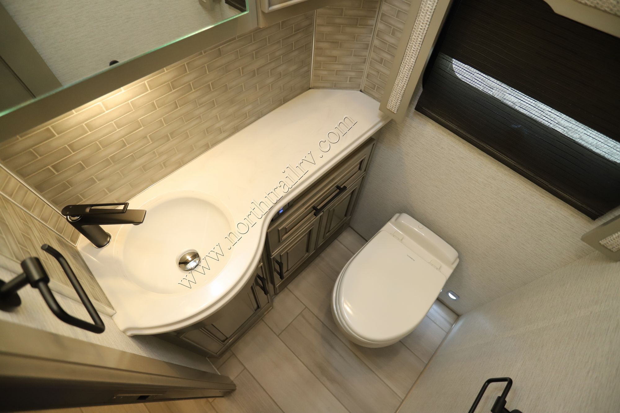 Used 2024 Newmar London Aire 4521 Class A  For Sale