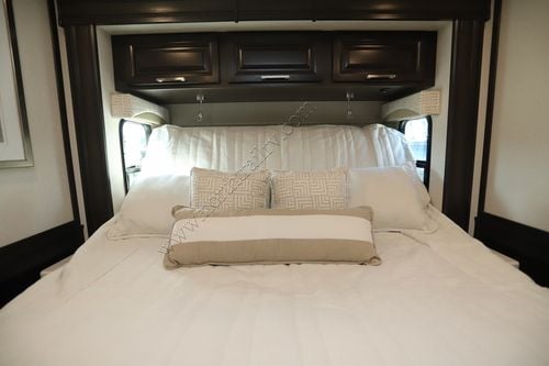 2026 Jayco Seneca Prestige 37K