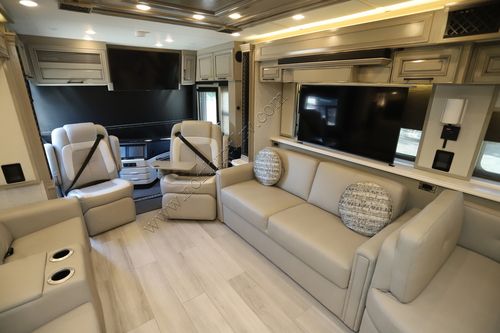 2024 Newmar London Aire 4521