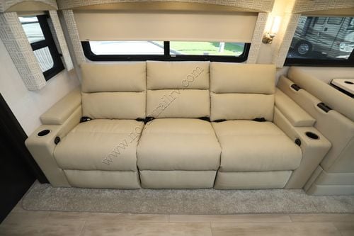 2026 Jayco Seneca Prestige 37K