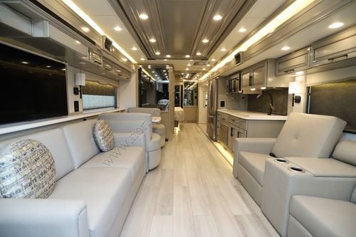 2024 Newmar London Aire 4521